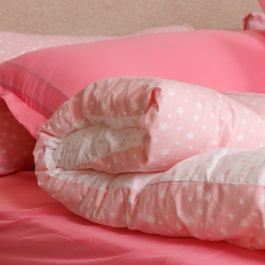 لحاف تركي وردي فاخر من القطن الطبيعي