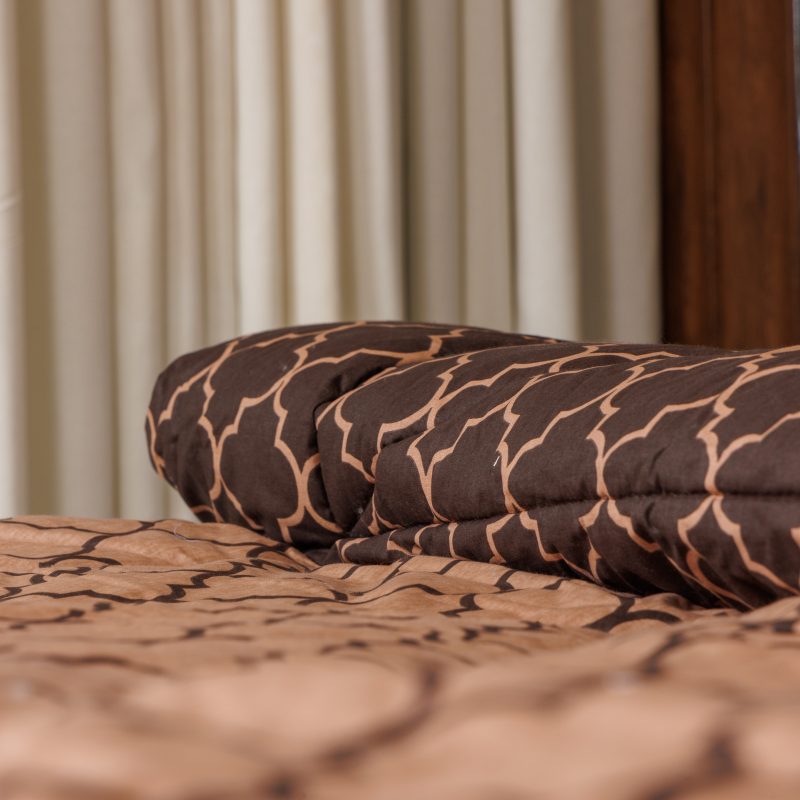 لحاف تركي بني فاخر من القطن الطبيعي