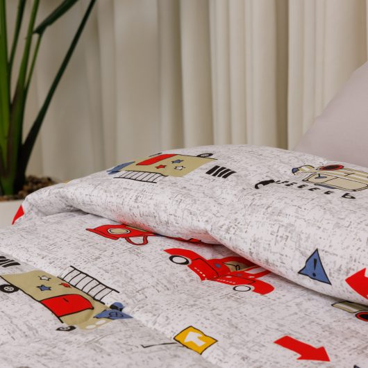 طقم لحاف سرير أطفال بتصميمات ملونة وجذابة