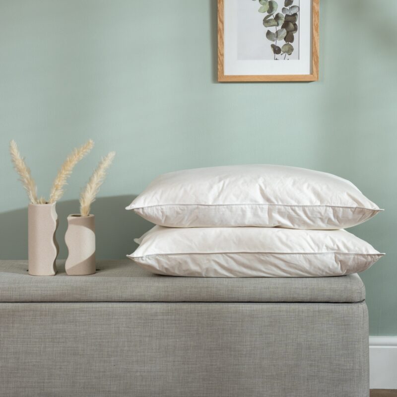 مخدة حشوة من المايكرو فايبر الناعم بوزن 1500 جرام وقماش قطني هندي 100%