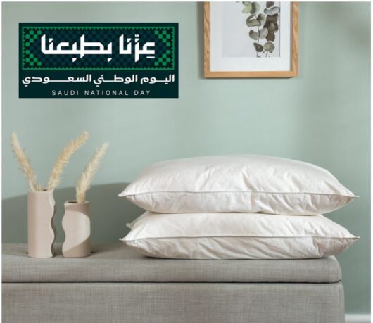 مخدة حشوة من الريش الناعم وقماش قطني هندي 100%